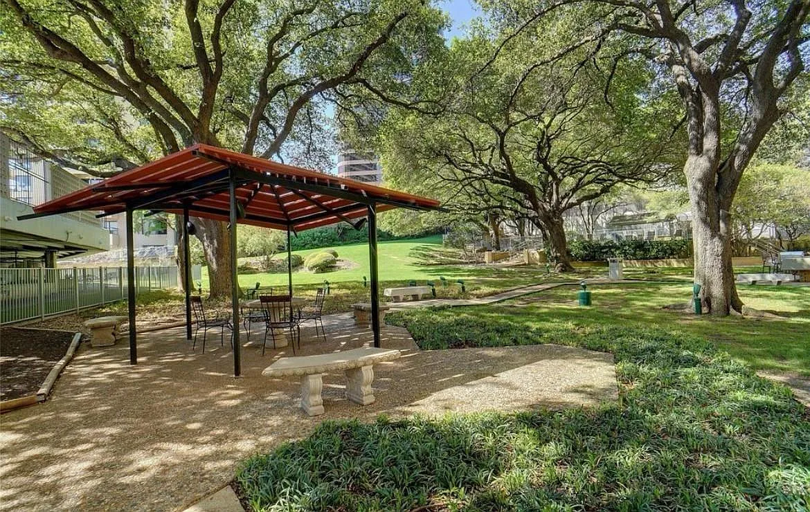 1 bed, 771 sqft, $2,200 — Photo 4