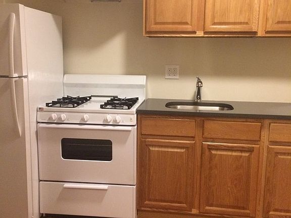 3rd image of 2594 42nd St APT 10