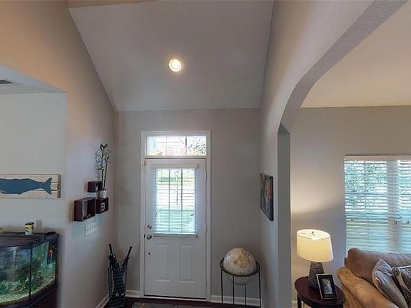 4th image of 15535 Portland Dr