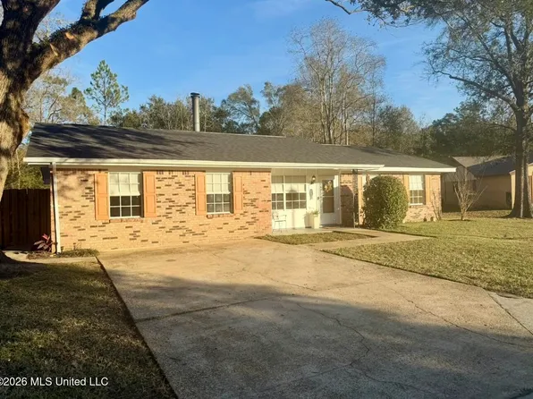 1111 Leigh St, Long Beach, MS 39560