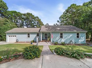 1215 Molokai Dr, Tega Cay, SC 29708