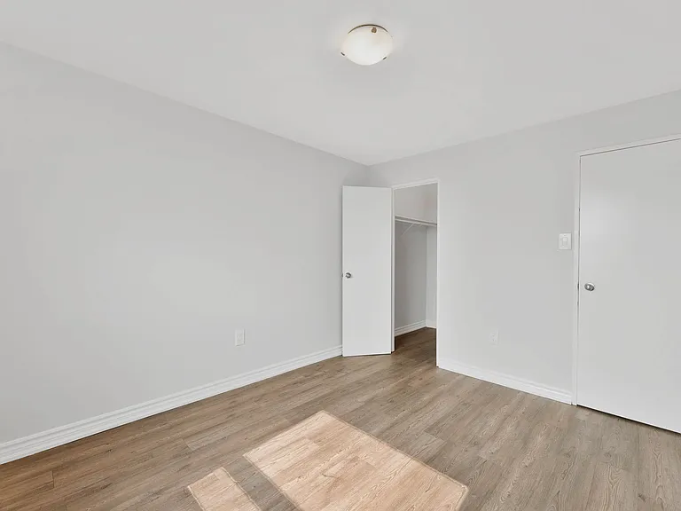 104 Confederation Dr — Photo 17
