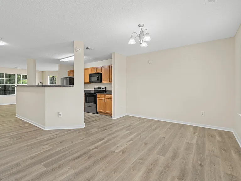 745 Outlook Way — Photo 5