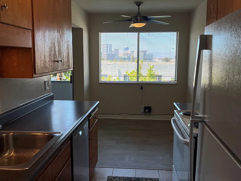 555 Oakland Ave #3E — Photo 6