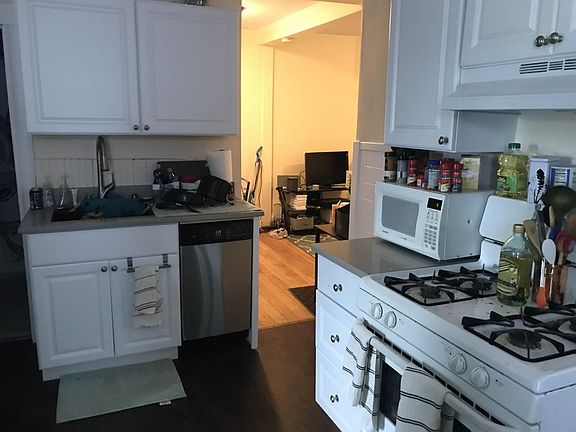 3rd image of 25 Hyde St APT 3