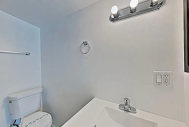 1st image of 15660 Septo St