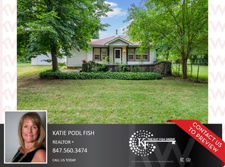 1400 Geringer Rd, Algonquin, IL 60102