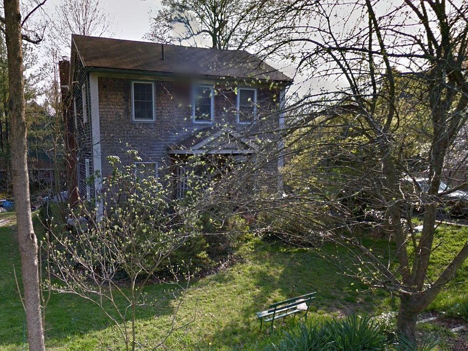2nd image of 7910 Woodrow Pl
