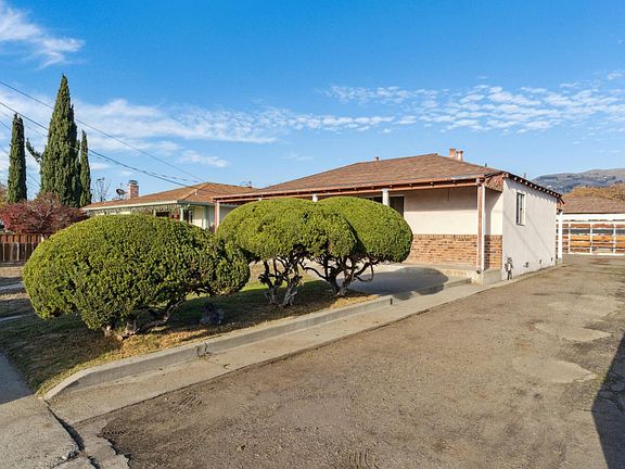 3rd image of 348 Dale Dr