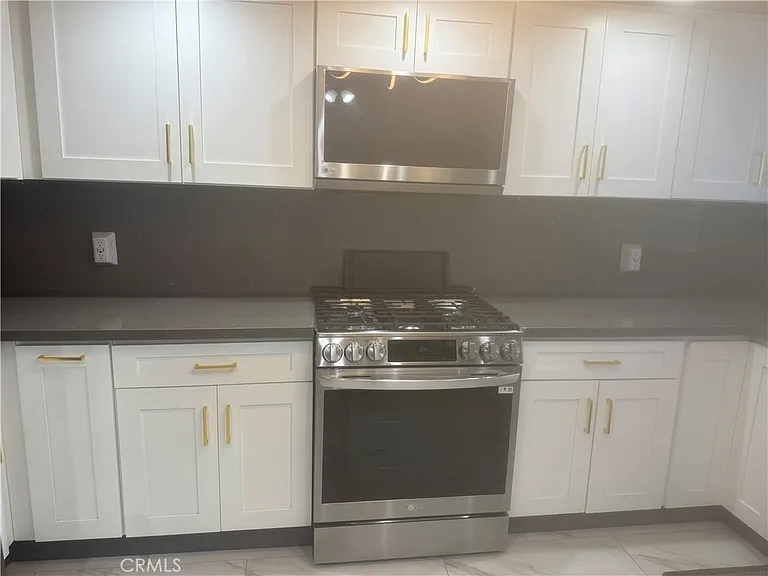 5727 Etiwanda Ave #3 — Photo 32
