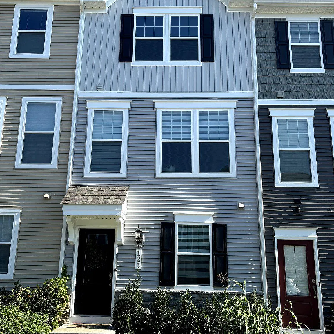 2 bed, 2.5 bath, 1397 sqft, $2,050 — Photo 1