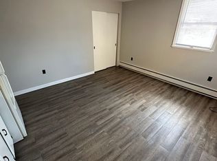 26 W 11th St APT 3, Tyrone, PA 16686