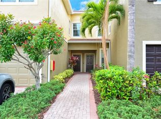 7930 Moonstone Dr #3-102, Sarasota, FL 34233