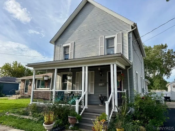 26 E Drullard Ave, Lancaster, NY 14086