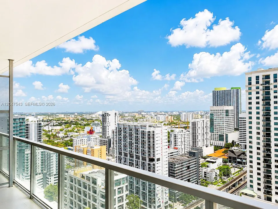 1111 SW 1st Ave #3124