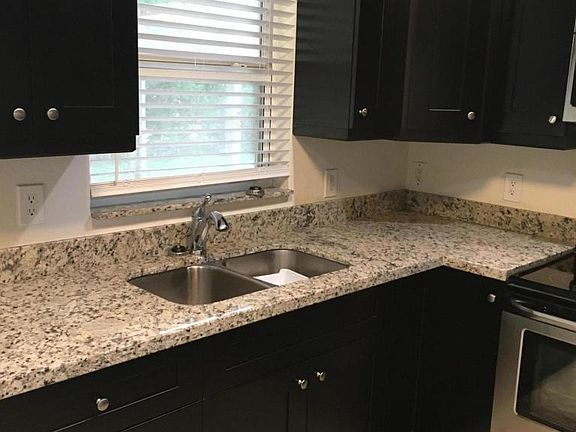 4th image of 1593 Live Oak Dr