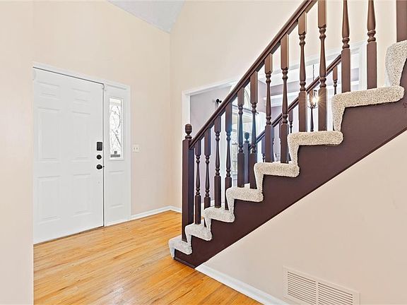 5th image of 6717 W 157th St