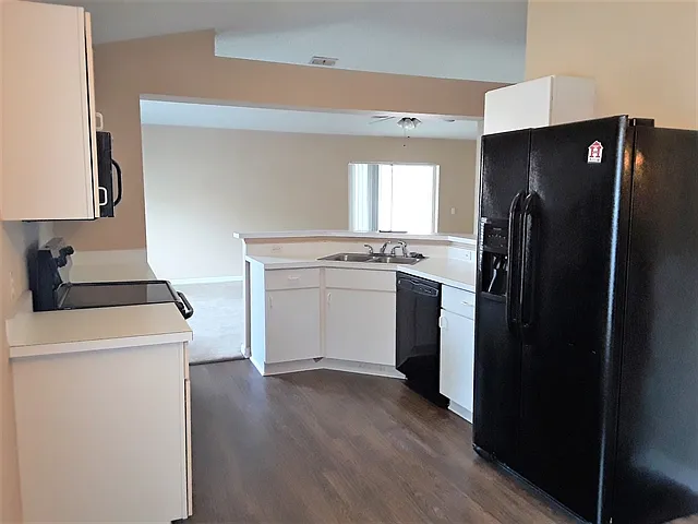 6203 Venezia Pl — Photo 4
