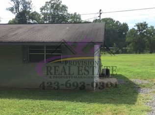 174 Marina Dr NW, Charleston, TN 37310