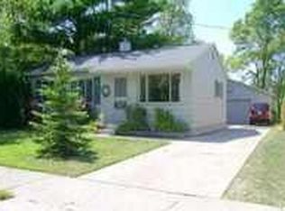724 Rose St, Traverse City, MI 49686