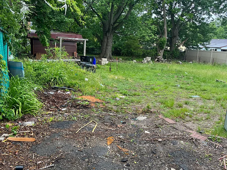 436 Ryders Ln — Photo 12