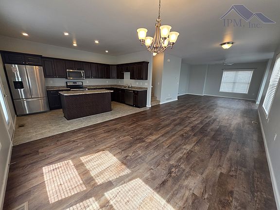 2935 8th St NW 2 Ap25