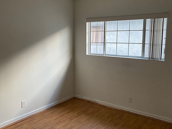 5th image of 6600 Woodman Ave APT 5