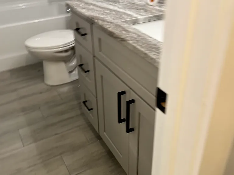 Full Shared Bath
