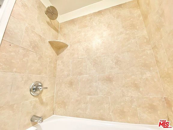 5th image of 1812 Pacific Ave #18A