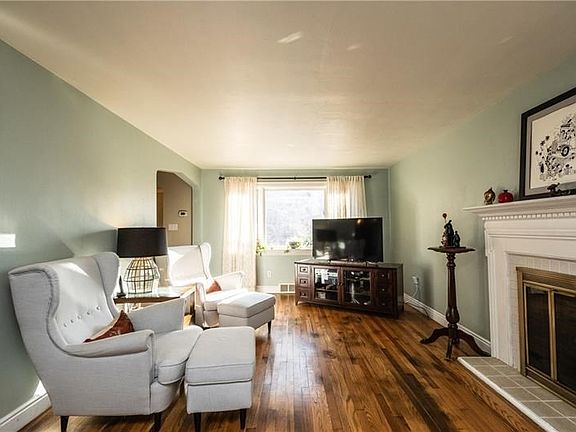 Living Room with hardwood floors and fireplace.