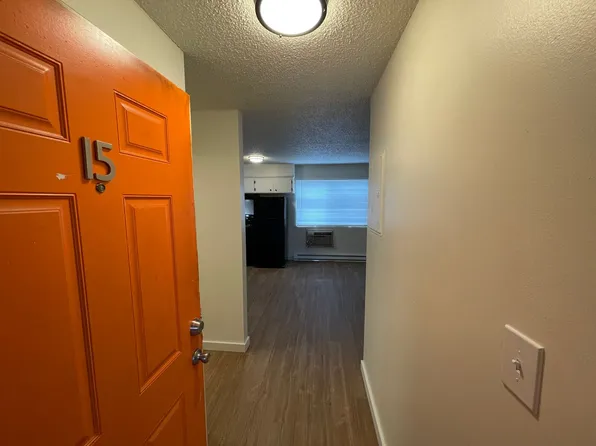 Pine Villa Apartments