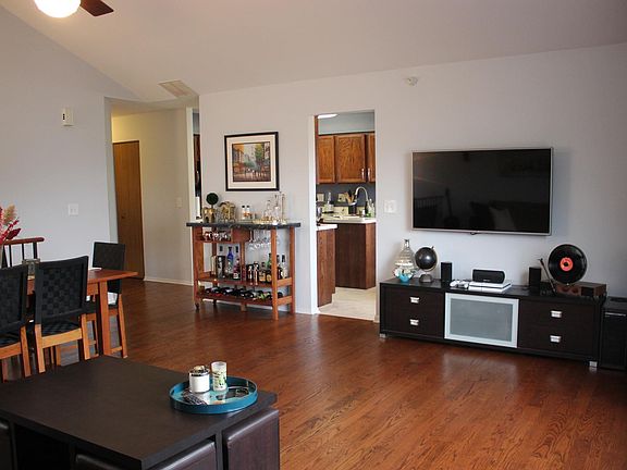 3rd image of 1229 Orleans Dr