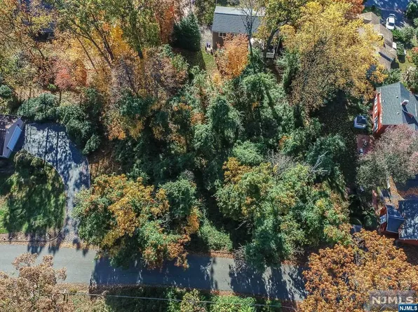 Wilson Ave, Wayne, NJ 07470