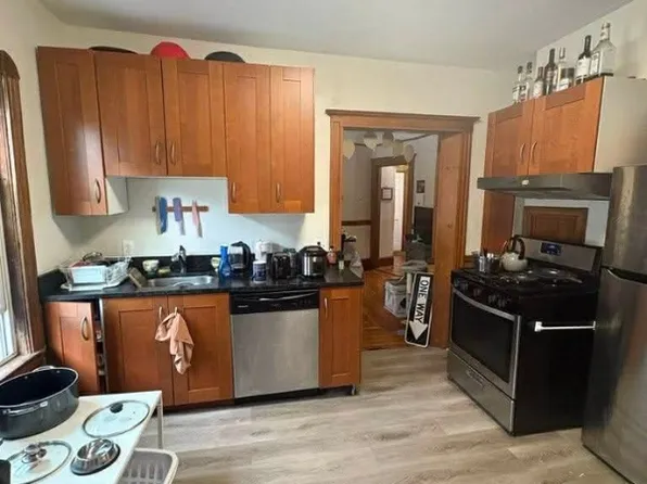 151 Elm St #1, Somerville, MA 02144