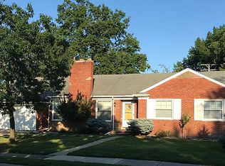 19938 E Emory Ct, Grosse Pointe Woods, MI 48236