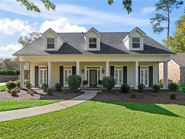 236 Evangeline Dr, Mandeville, LA 70471