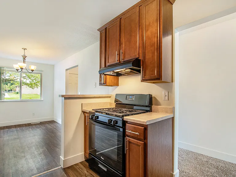Windridge Apartments — Photo 9