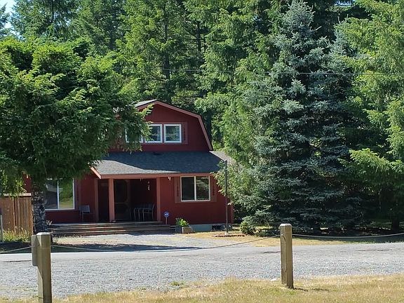 4th image of 103 Mountain View Dr N