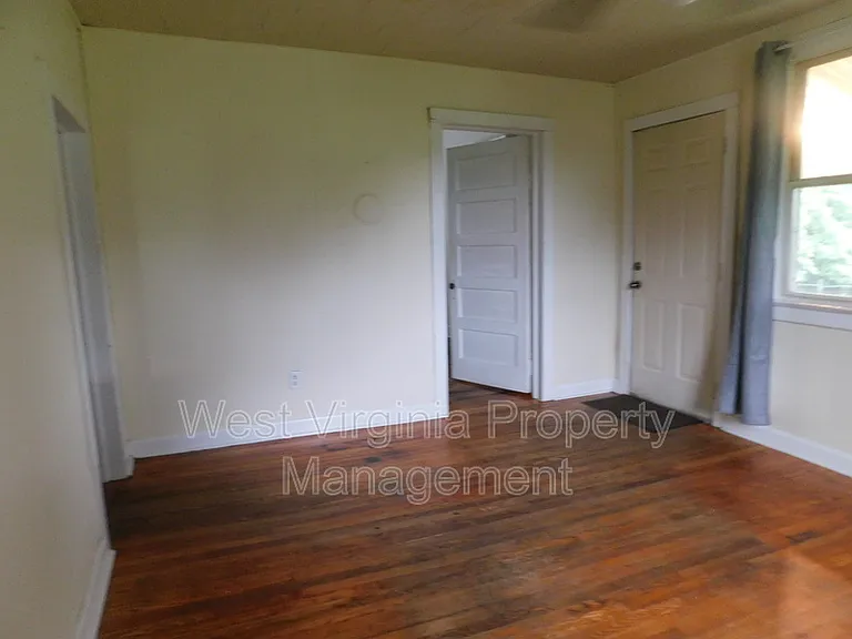 186 Benedict Ln — Photo 15