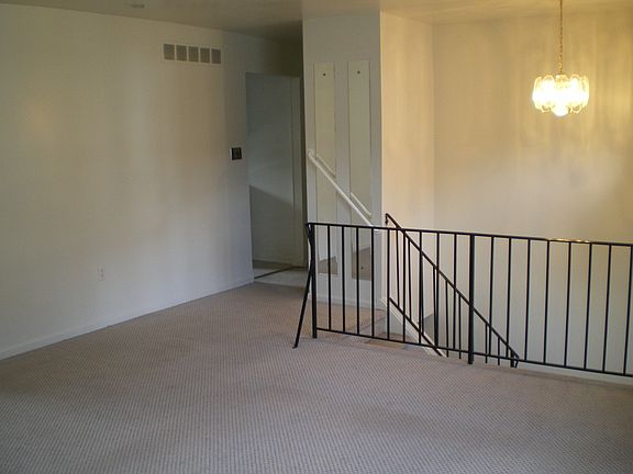 5th image of 3310 Pierson Dr