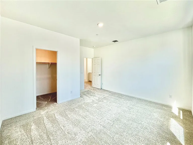 27391 Powder Ridge Ct #27391 — Photo 17