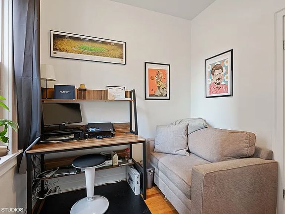 5th image of 2720 W Belden Ave #2