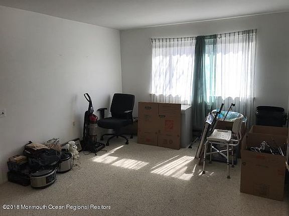 5th image of 27 Salem Drive #B