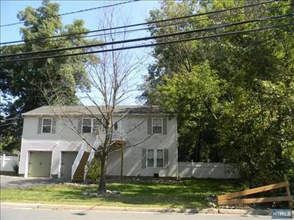 92 Fayette Ave, Wayne, NJ 07470