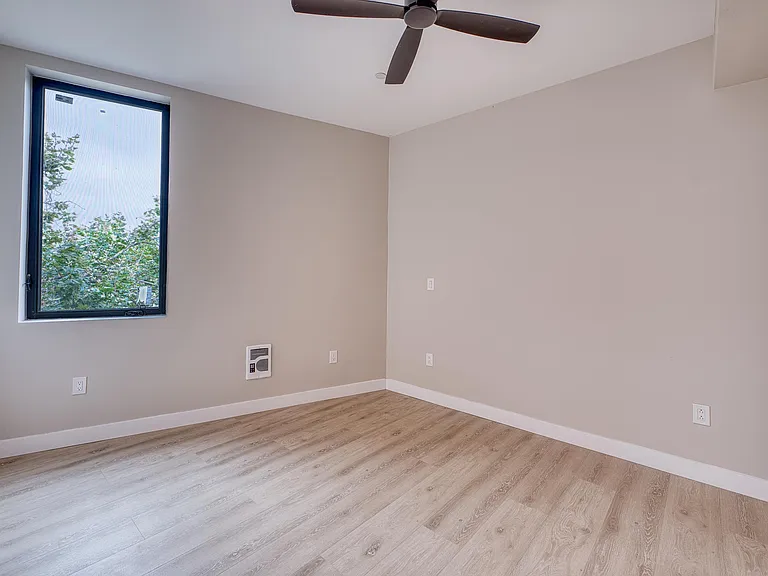 4202 Telegraph Ave #302 — Photo 12