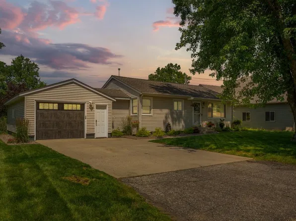 205 Sunrise Dr, Medford, MN 55049