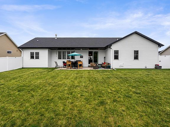 3rd image of W5638 Hoelzel Way