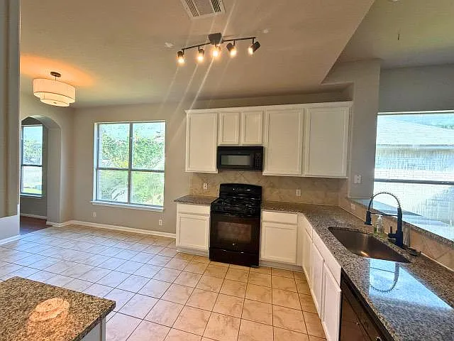 3304 Winding Shore Ln — Photo 11
