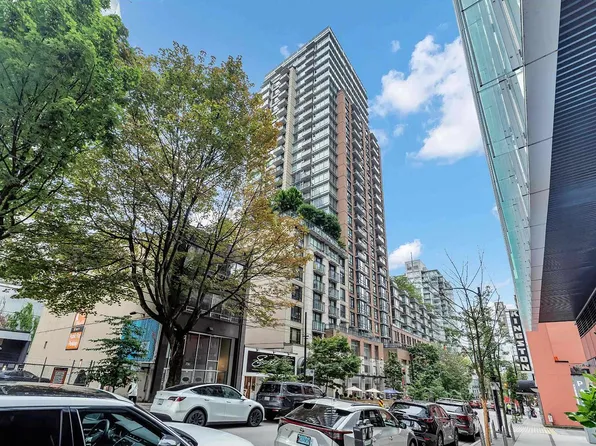 788 Richards St #1507, Vancouver, BC V6B 0C7