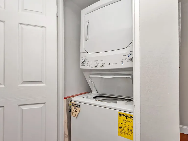 7557 Buckingham Dr — Photo 12